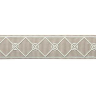 MDS Embroidered Lattice Border